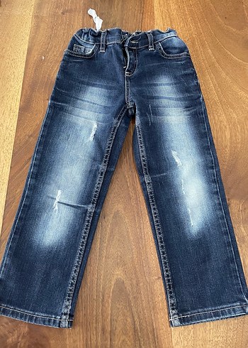 Erkek Çocuk Kemerli Jean Pantolon