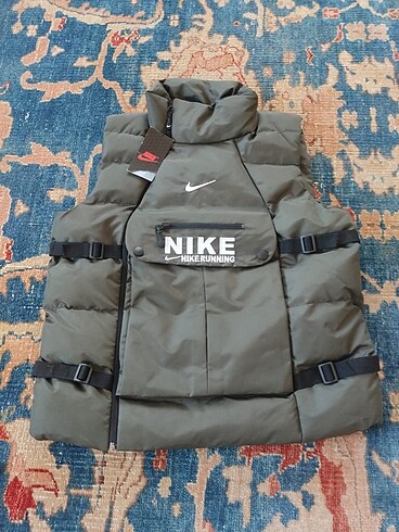 Nike hücum yeleği