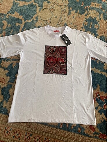 Beyaz oversize tişört