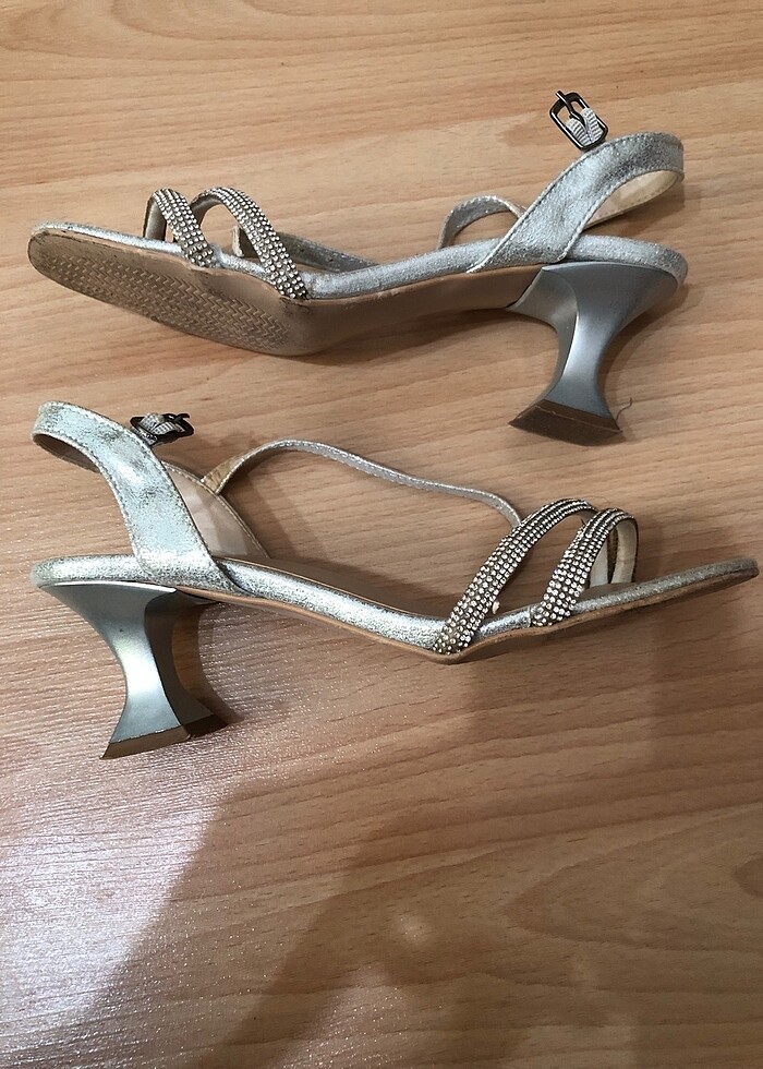 Taşlı topuklu ayakkabı - Görsel 5