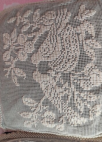 Dantel kabartmalı kırlent kılıfı el emegi  - Görsel 2