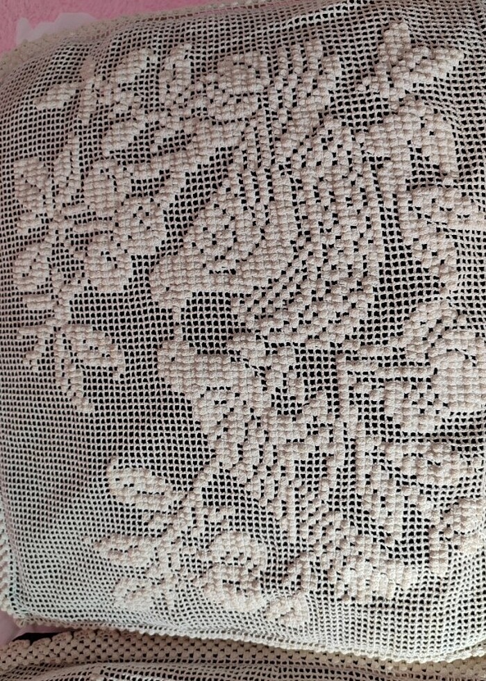 Dantel kabartmalı kırlent kılıfı el emegi  - Görsel 2