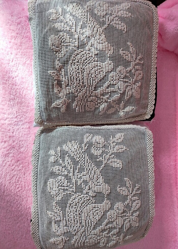 Dantel kabartmalı kırlent kılıfı el emegi  - Görsel 3