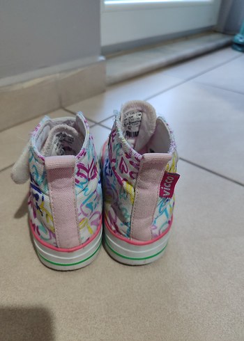 Kız Çocuk Renkli Batik Desenli Spor Ayakkabı
vicco - Görsel 4