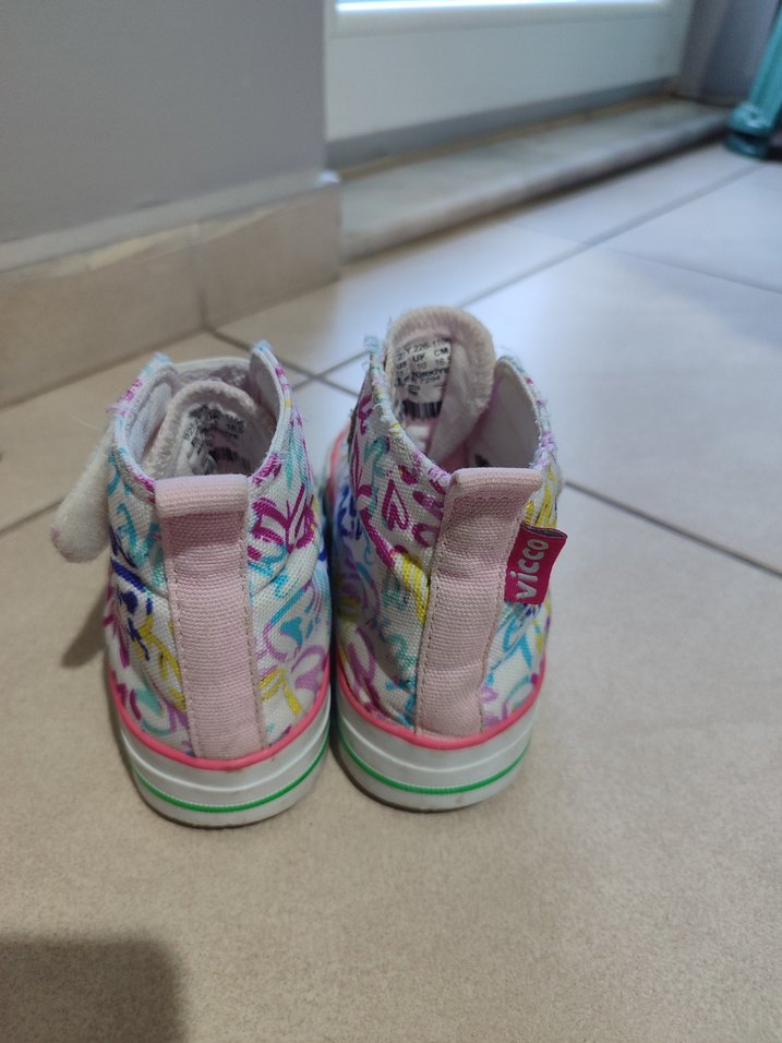 Kız Çocuk Renkli Batik Desenli Spor Ayakkabı
vicco - Görsel 4