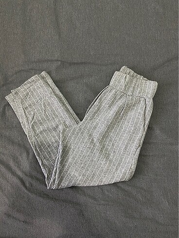 Çizgili gri pantolon - Görsel 2