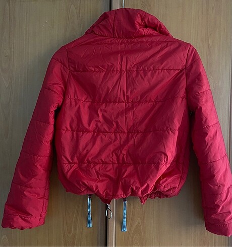 Kırmızı mont - Görsel 4