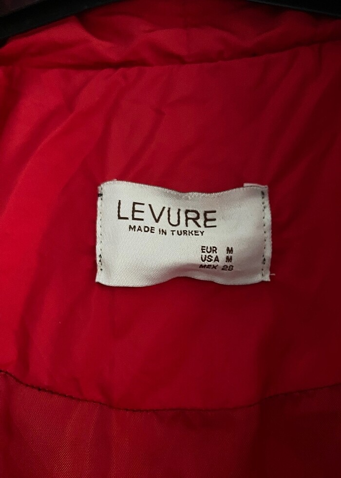 Kırmızı mont - Görsel 3