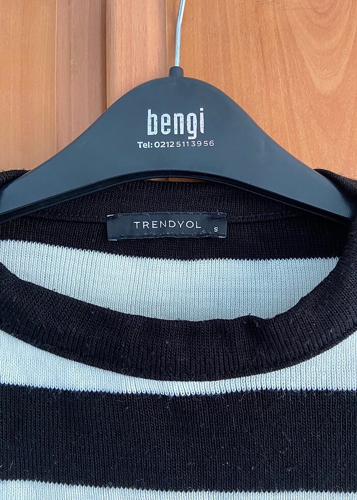 Çizgili crop - Görsel 4