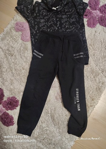 Siyah Kapüşonlu Erkek Çocuk Eşofman Takımı - Görsel 2