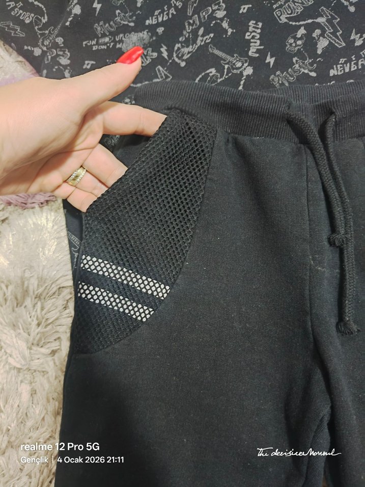 Siyah Kapüşonlu Erkek Çocuk Eşofman Takımı - Görsel 4