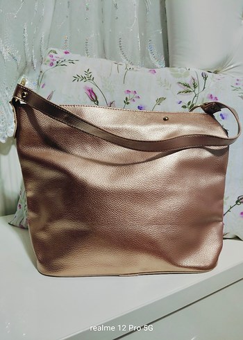 Bej Parlak Deri Kadın Omuz Çantası - Görsel 2