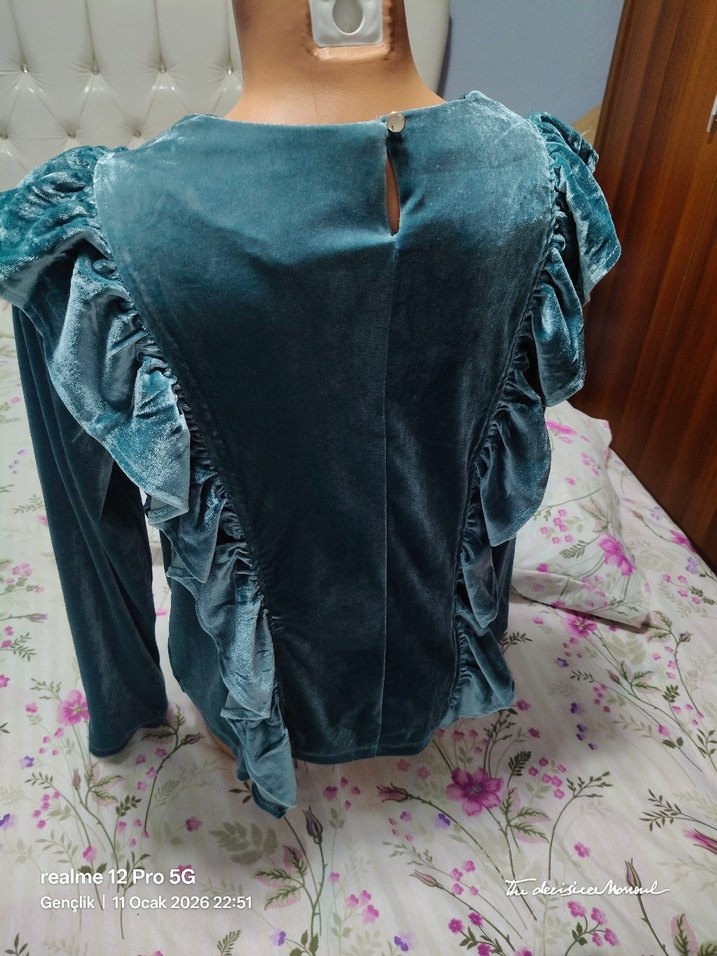 Uzun Kollu Fırfırlı Mavi Kadın Bluz - Görsel 5