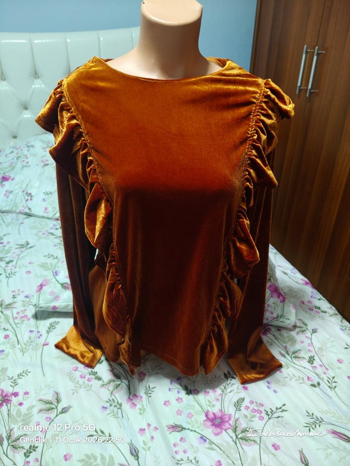 Kahverengi Kadın Fırfırlı Uzun Kollu Bluz - Görsel 2