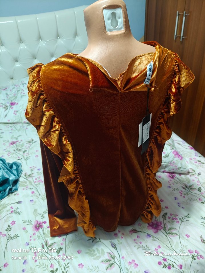 Kahverengi Kadın Fırfırlı Uzun Kollu Bluz - Görsel 3