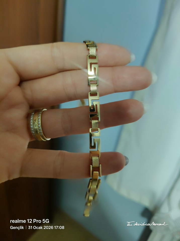 Altın Renkli Kemerli Minimalist Bileklik - Görsel 3