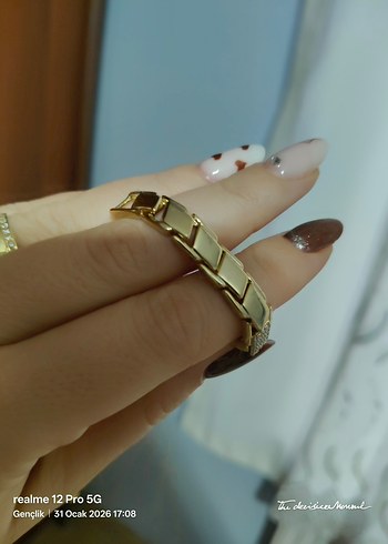 Altın Renk Zincir Detaylı Yılan Desenli Kadın Bileklik - Görsel 3