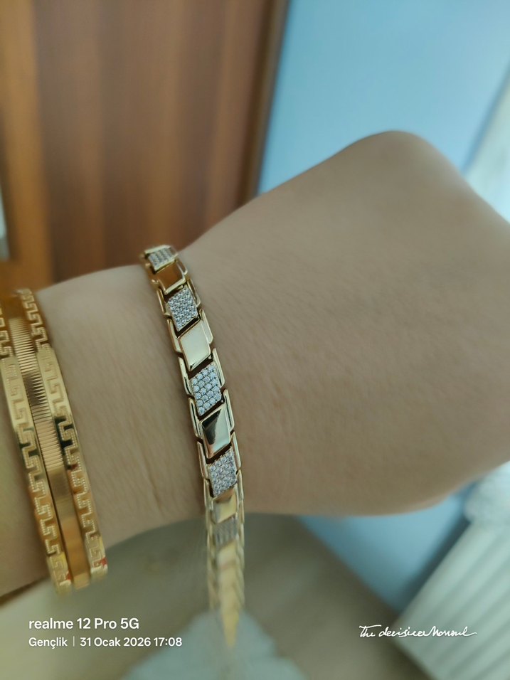 Altın Renk Zincir Detaylı Yılan Desenli Kadın Bileklik - Görsel 2