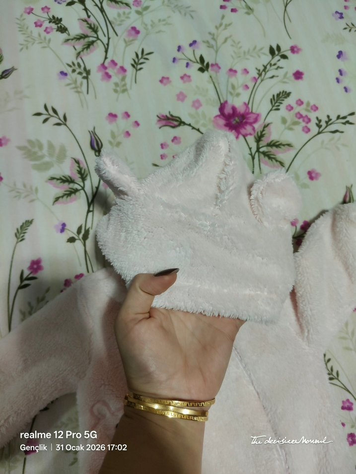 Kapüşonlu Beyaz Örgü Bebek Tulumu - Görsel 5