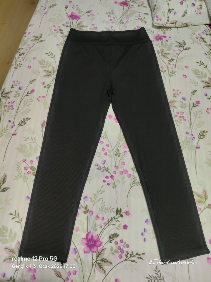 Siyah Elastik Bel Kadın Kumaş Pantolon - Görsel 2
