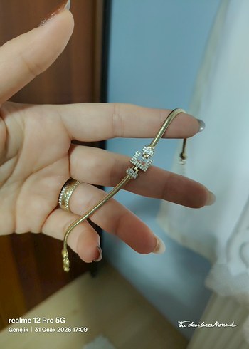 Zincir Detaylı Altın Kadın Bileklik - Görsel 3