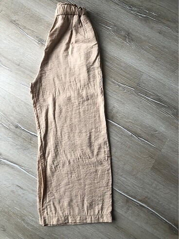 Zara Kadın krem rengi bol paça ince kumaş yazlık pantolon
