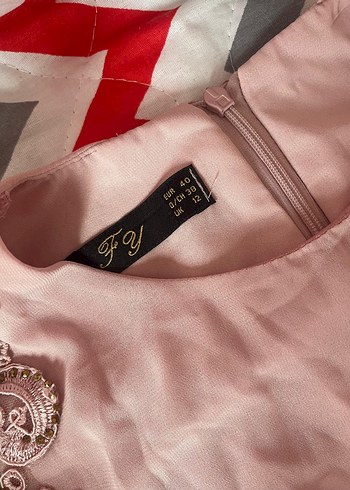 Pembe İşlemeli Tesettür Elbise - Görsel 5