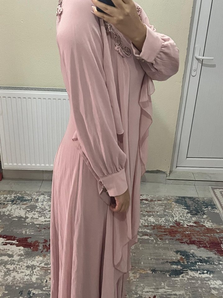 Pembe İşlemeli Tesettür Elbise - Görsel 3
