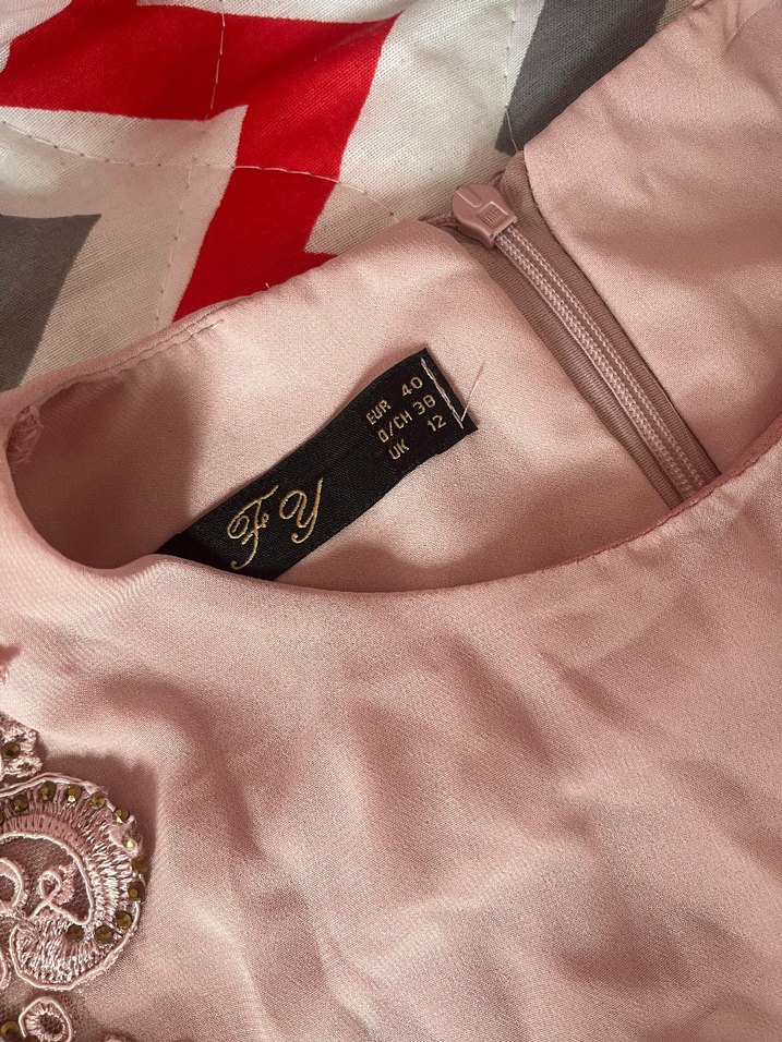 Pembe İşlemeli Tesettür Elbise - Görsel 5