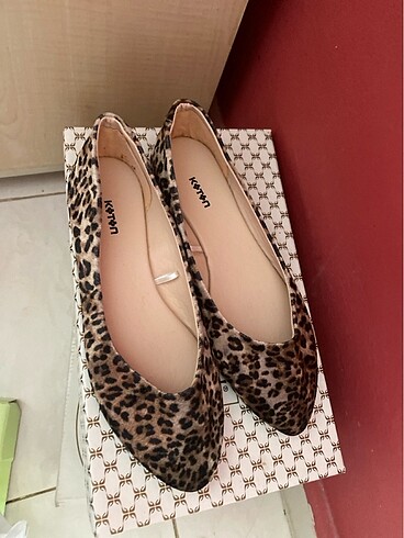 Koton leopar desenli babet