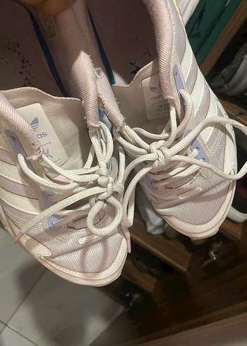 Adidas Beyaz Bağcıklı Kadın Spor Ayakkabı