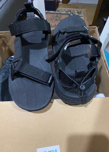 Skechers Siyah Dolgu Topuklu Cırt Cırtlı Sandalet - Görsel 3