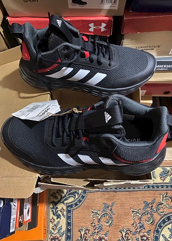 40 Beden siyah Renk Adidas ownthegame 2.0 Basketbol Ayakkabısı