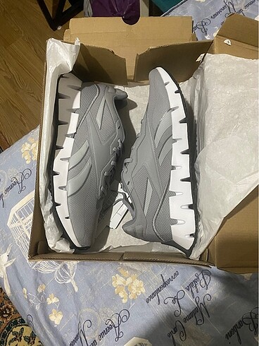 REEBOK ZIG DYNAMİCA