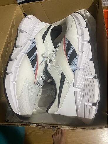 REEBOK ZIG DYNAMİCA 5