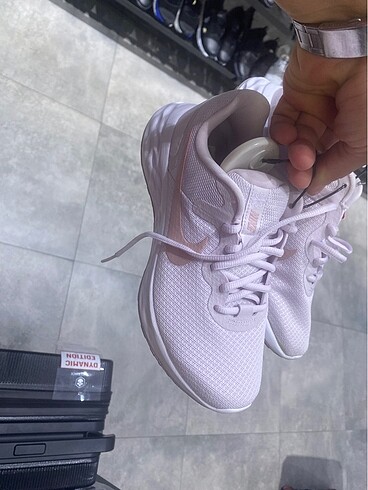 Nike NİKE REVOLOTİON