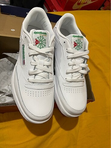 REEBOK CLUB C 85