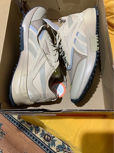 Reebok REEBOK