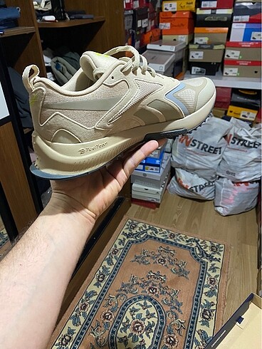 42 Beden REEBOK
