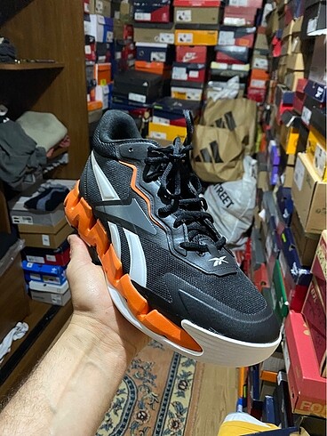 Reebok REEBOK