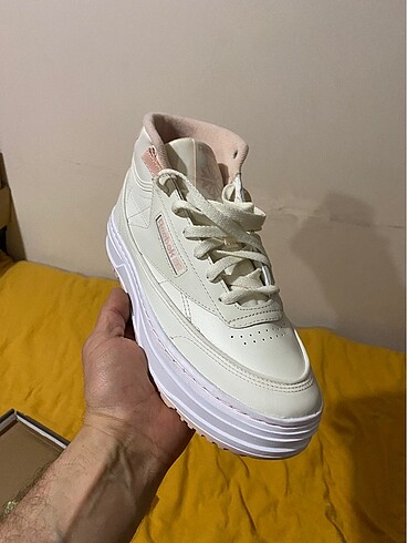 REEBOK BAYAN SNEAKER