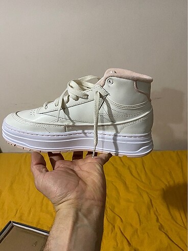 39 Beden beyaz Renk REEBOK BAYAN SNEAKER