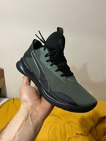 PUMA.
