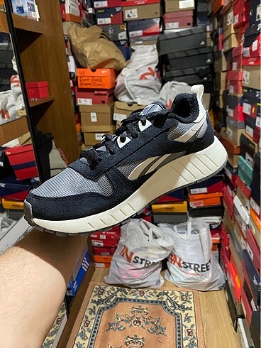 42 Beden REEBOK HEXALİTE