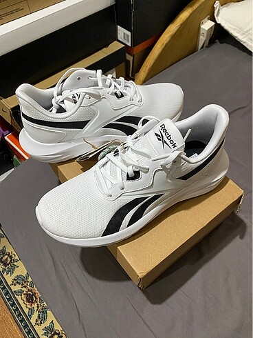 Reebok REEBOK