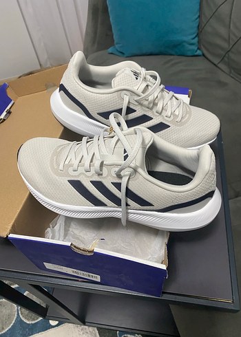 Adidas 42