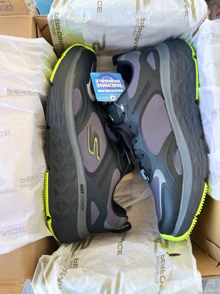 SKECHERS MAX CUSHİONİNG (43,5) numaradır - Görsel 2