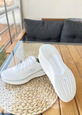 SKECHERS GORUN ELEVATE (43,5) numaradır - Görsel 4