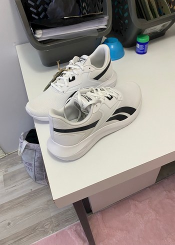 REEBOK ENERGEN LÜX Beyaz Siyah Detaylı Bağcıklı Spor Ayakkabı - Görsel 4