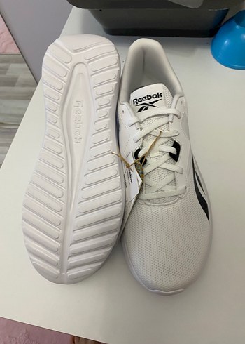 REEBOK ENERGEN LÜX Beyaz Siyah Detaylı Bağcıklı Spor Ayakkabı - Görsel 2